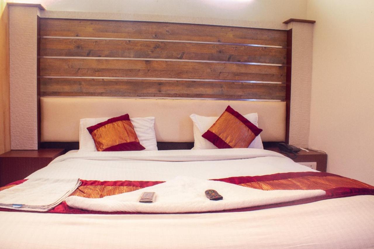 Ddr Hotel Residency Gurgaon Extérieur photo