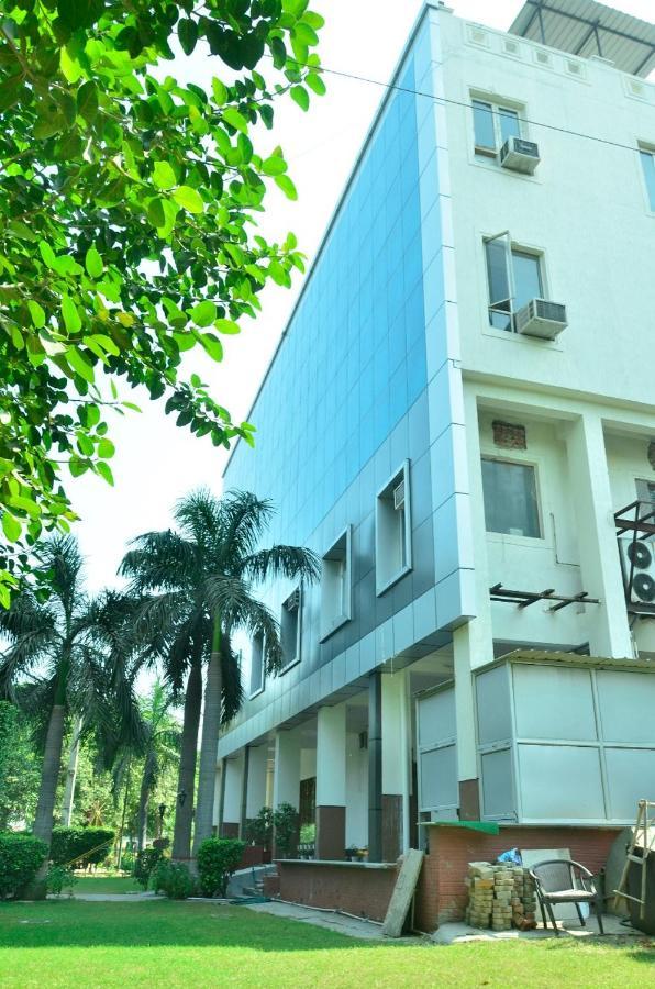 Ddr Hotel Residency Gurgaon Extérieur photo