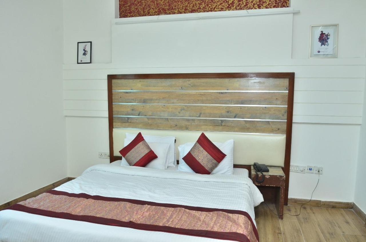 Ddr Hotel Residency Gurgaon Extérieur photo