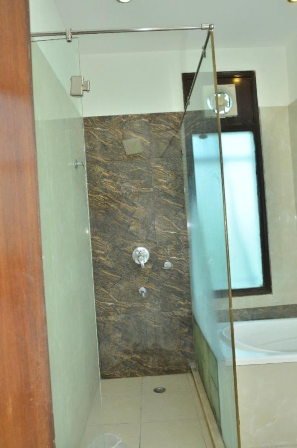 Ddr Hotel Residency Gurgaon Extérieur photo