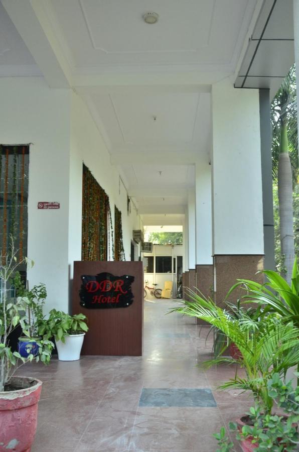 Ddr Hotel Residency Gurgaon Extérieur photo