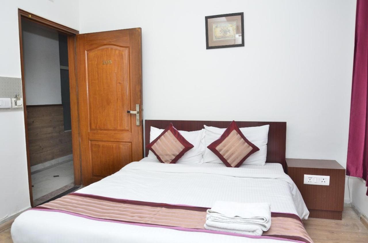 Ddr Hotel Residency Gurgaon Extérieur photo