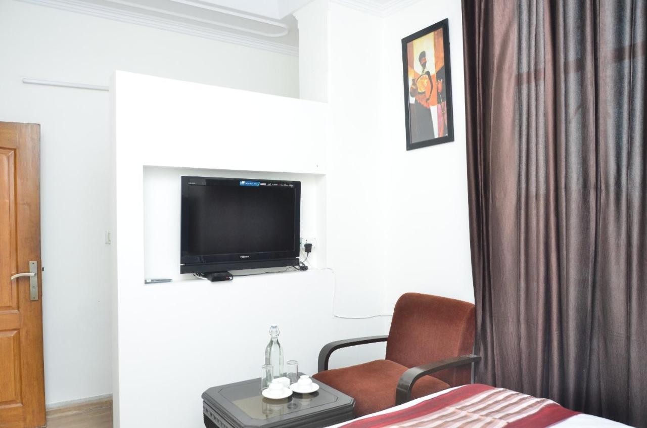 Ddr Hotel Residency Gurgaon Extérieur photo
