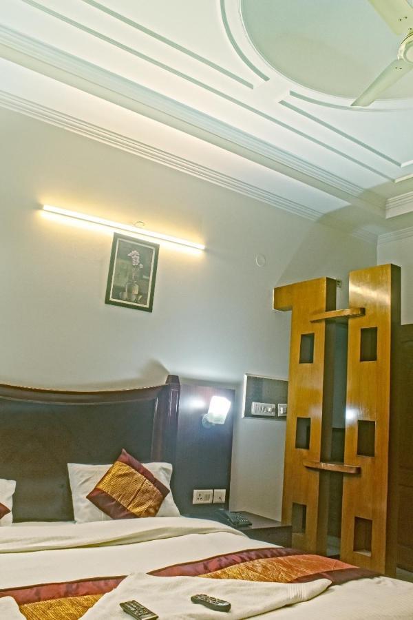 Ddr Hotel Residency Gurgaon Extérieur photo